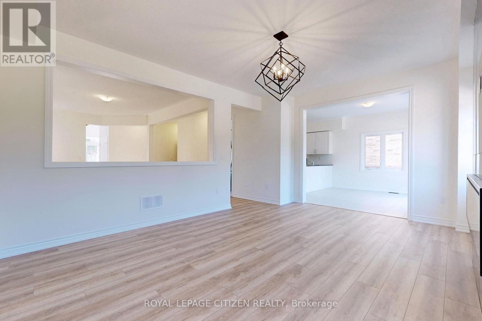 140 Hawkins Street, Georgina, Ontario  L0E 1R0 - Photo 6 - N12801534