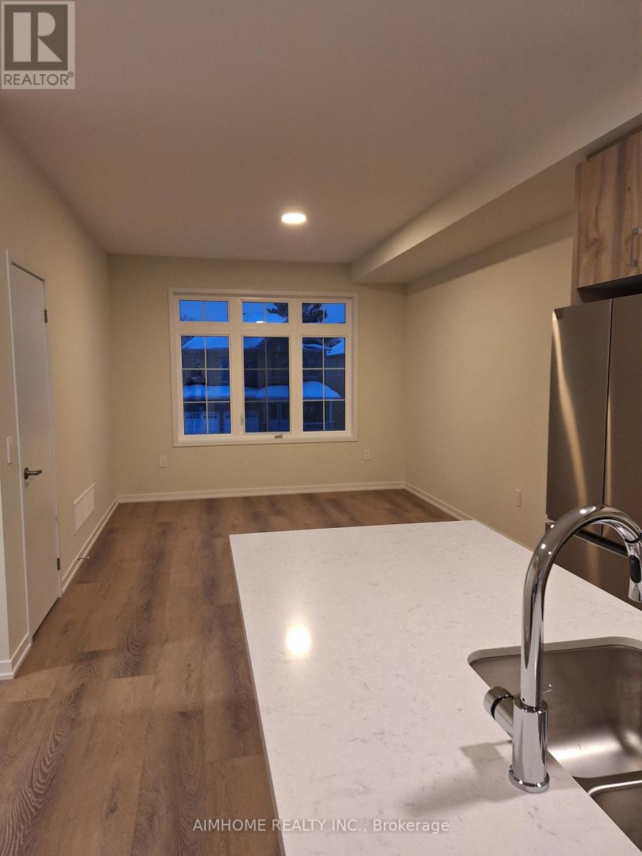 9 Art Leech Drive, Richmond Hill, Ontario  L4E 3R4 - Photo 4 - N12801548