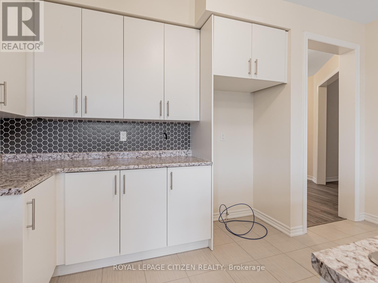 7 Jeanne Pynn Avenue, Georgina, Ontario  L0E 1R0 - Photo 13 - N12801558