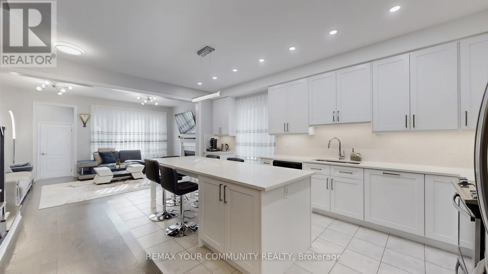 9 Applegate Drive, East Gwillimbury, Ontario  L9N 0R2 - Photo 12 - N12801560