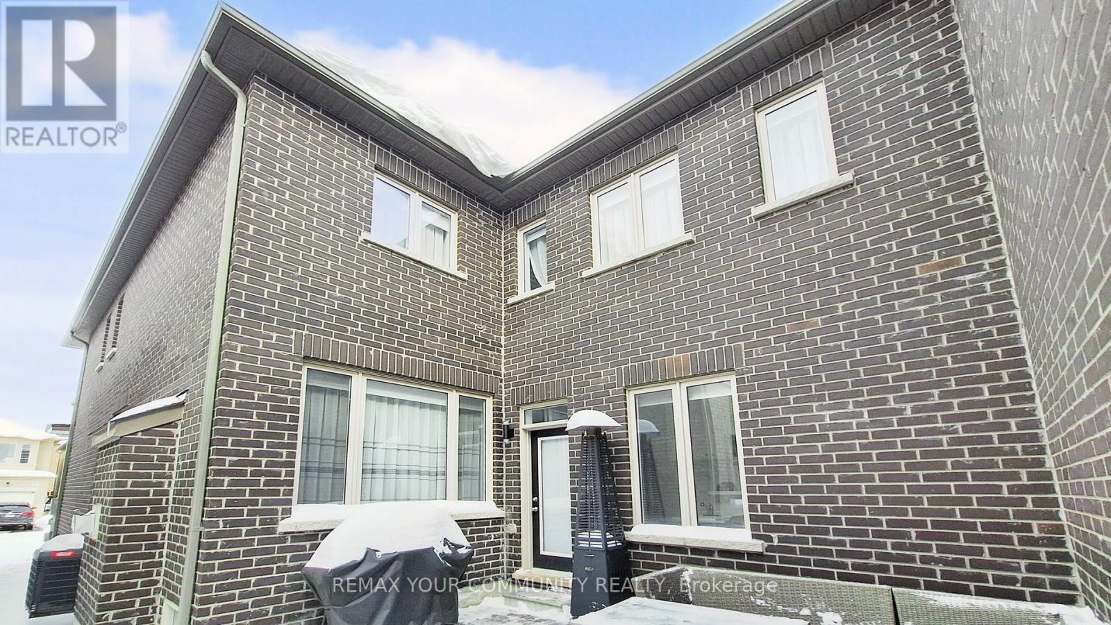 9 Applegate Drive, East Gwillimbury, Ontario  L9N 0R2 - Photo 41 - N12801560