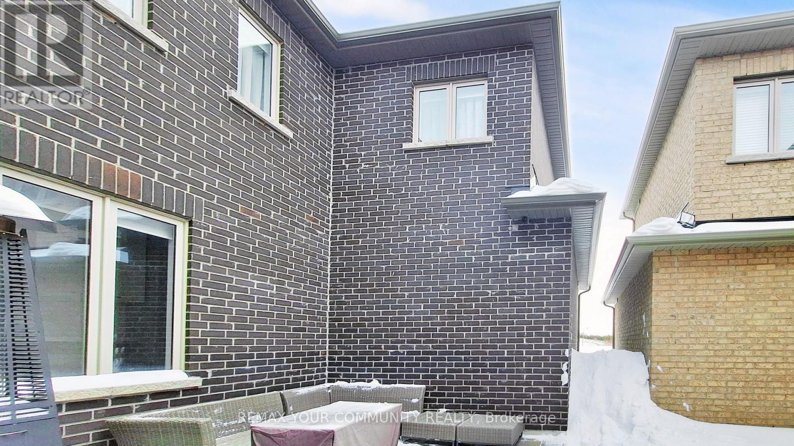 9 Applegate Drive, East Gwillimbury, Ontario  L9N 0R2 - Photo 42 - N12801560