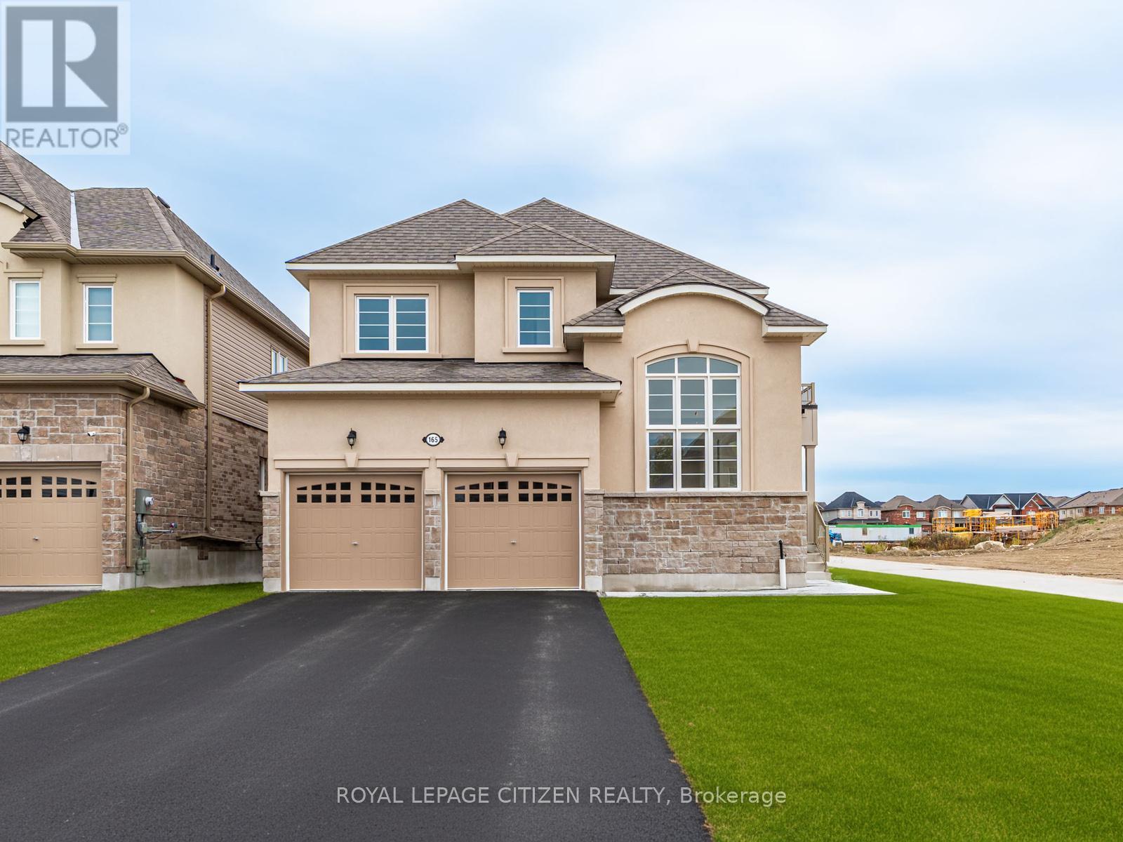 165 HAWKINS STREET, Georgina, Ontario