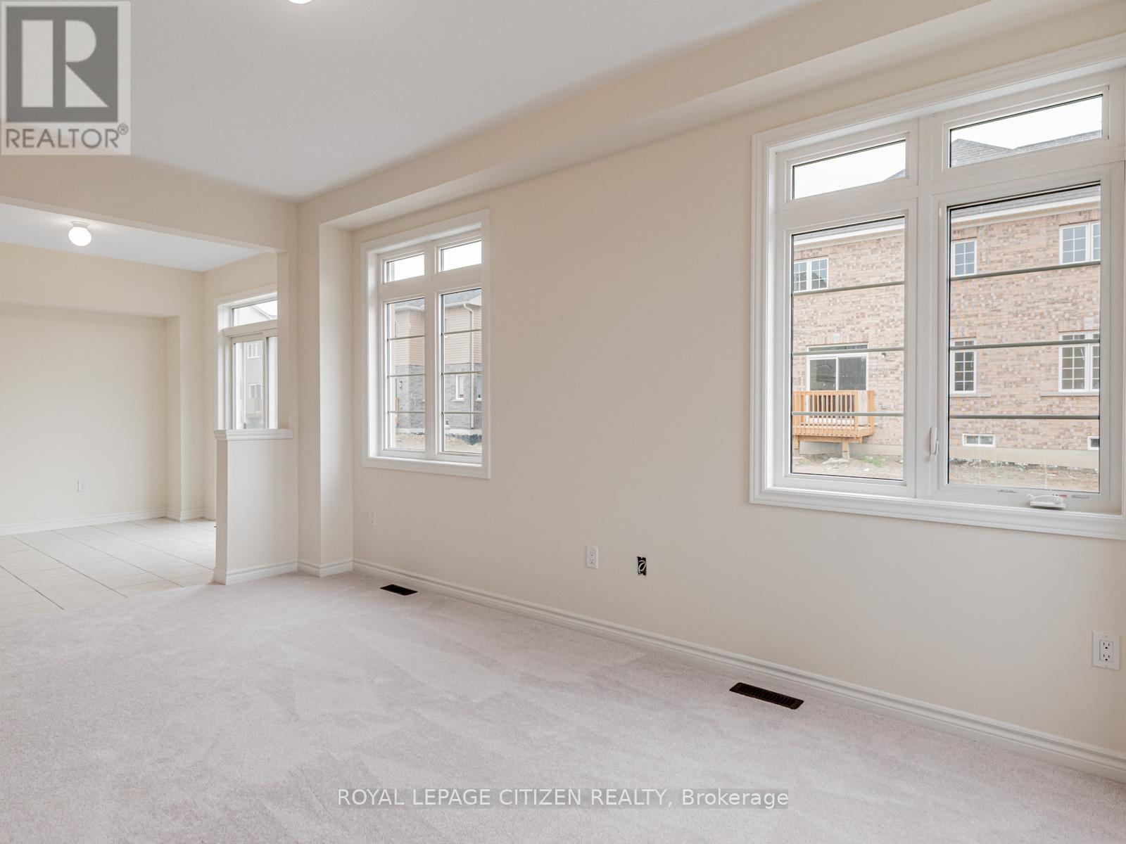 165 Hawkins Street, Georgina, Ontario  L0E 1R0 - Photo 11 - N12801568