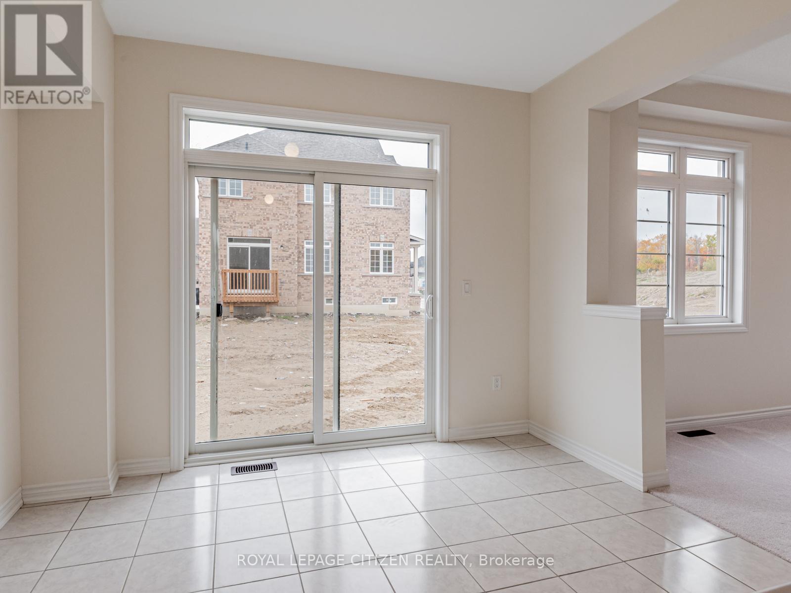 165 Hawkins Street, Georgina, Ontario  L0E 1R0 - Photo 14 - N12801568