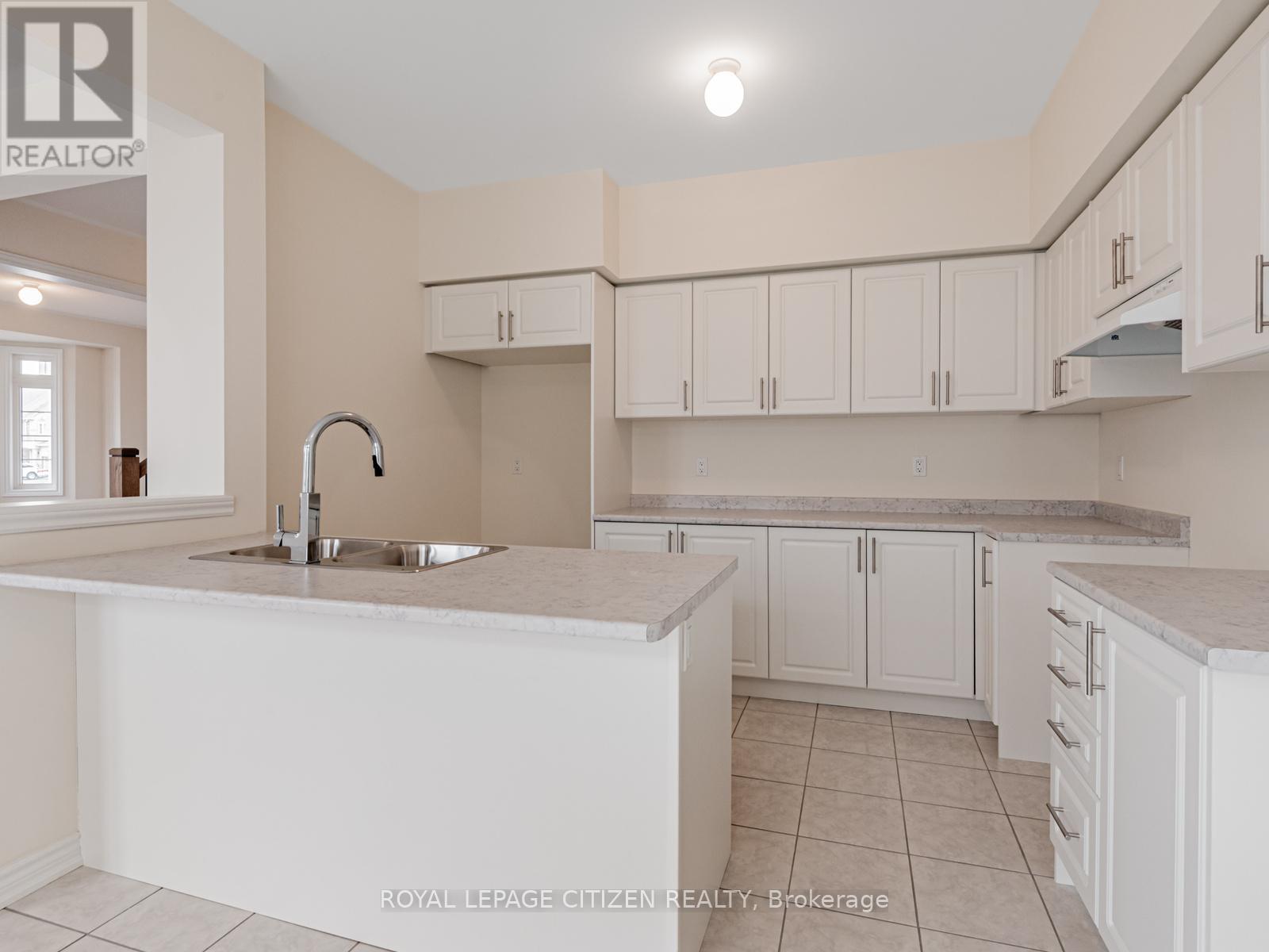 165 Hawkins Street, Georgina, Ontario  L0E 1R0 - Photo 16 - N12801568