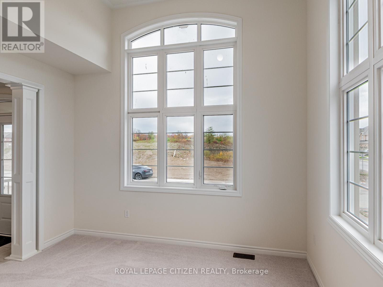 165 Hawkins Street, Georgina, Ontario  L0E 1R0 - Photo 5 - N12801568