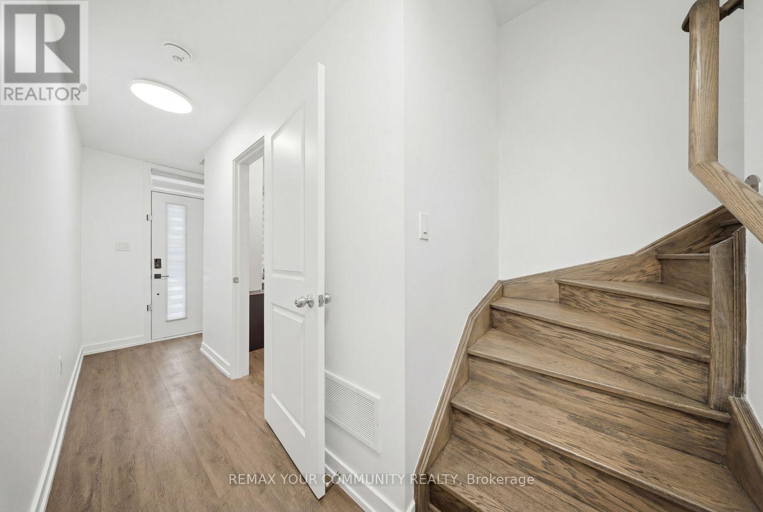 21 Hearne Street, Vaughan, Ontario  L4L 0L9 - Photo 4 - N12801570