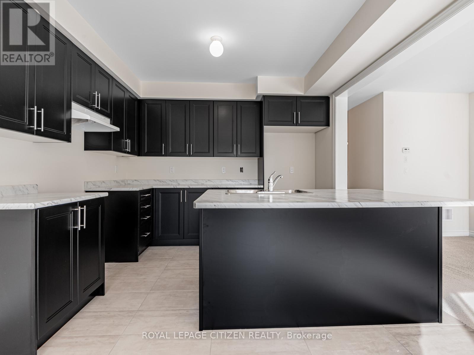 7 Wayne Allison Drive, Georgina, Ontario  L0E 1R0 - Photo 11 - N12801576