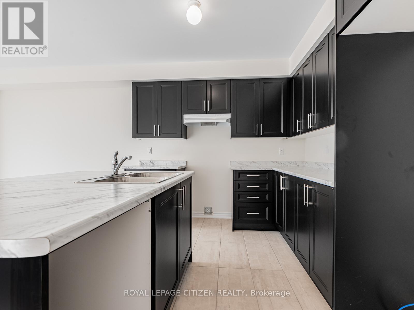 7 Wayne Allison Drive, Georgina, Ontario  L0E 1R0 - Photo 14 - N12801576