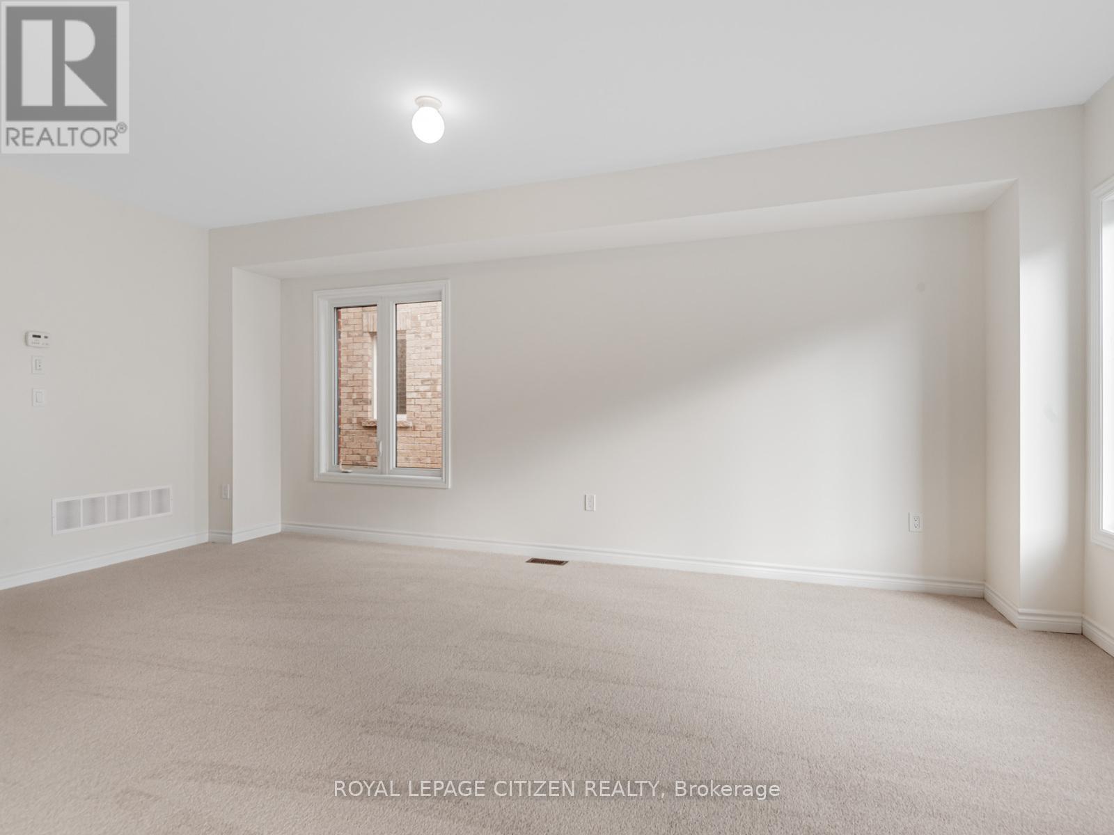 7 Wayne Allison Drive, Georgina, Ontario  L0E 1R0 - Photo 8 - N12801576