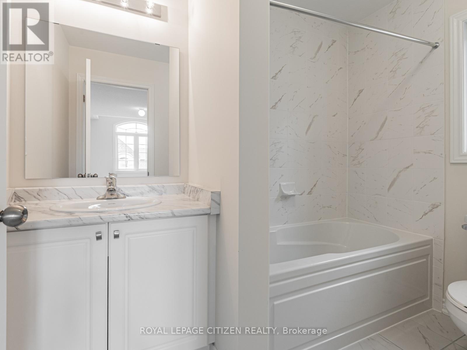 4 Heather Fullerton Road, Georgina, Ontario  L0E 1R0 - Photo 31 - N12801588