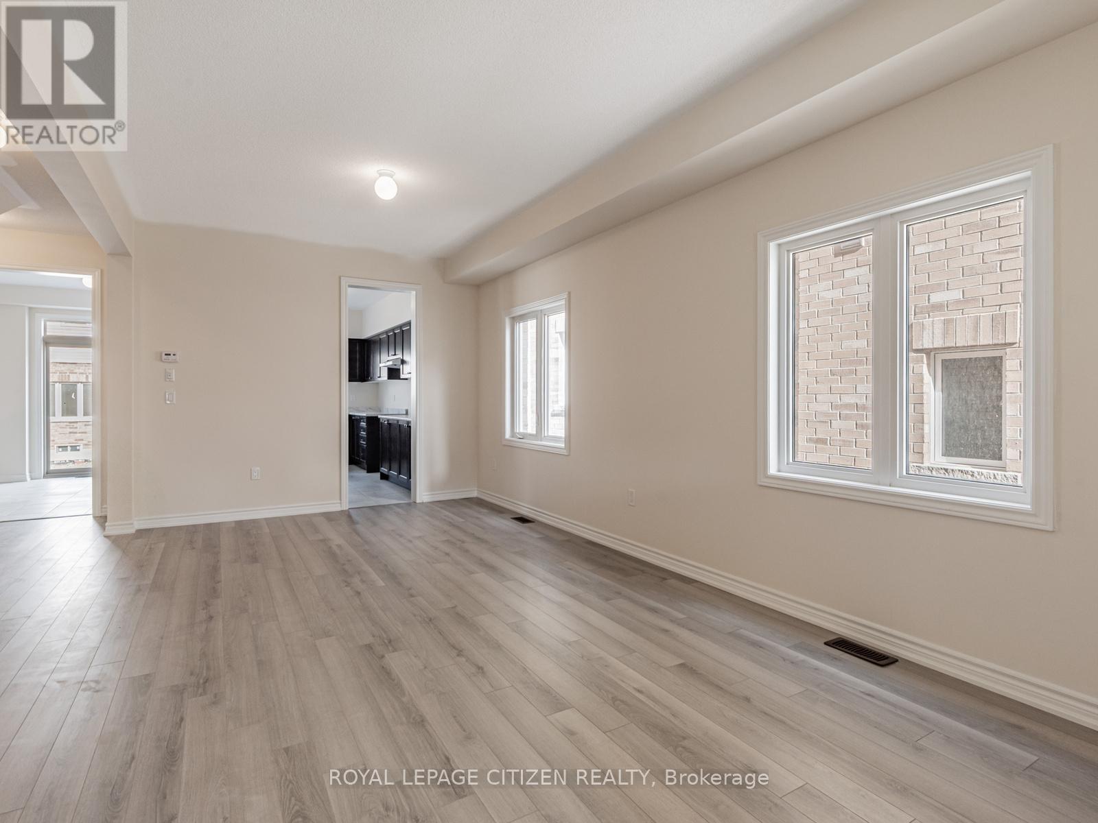 4 Heather Fullerton Road, Georgina, Ontario  L0E 1R0 - Photo 4 - N12801588