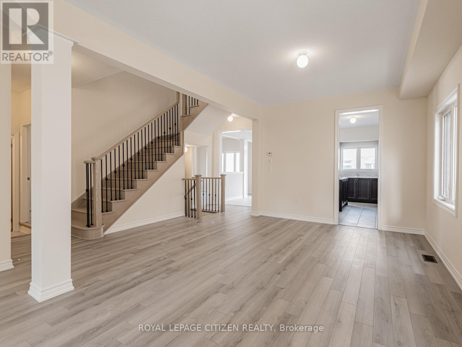 4 Heather Fullerton Road, Georgina, Ontario  L0E 1R0 - Photo 5 - N12801588