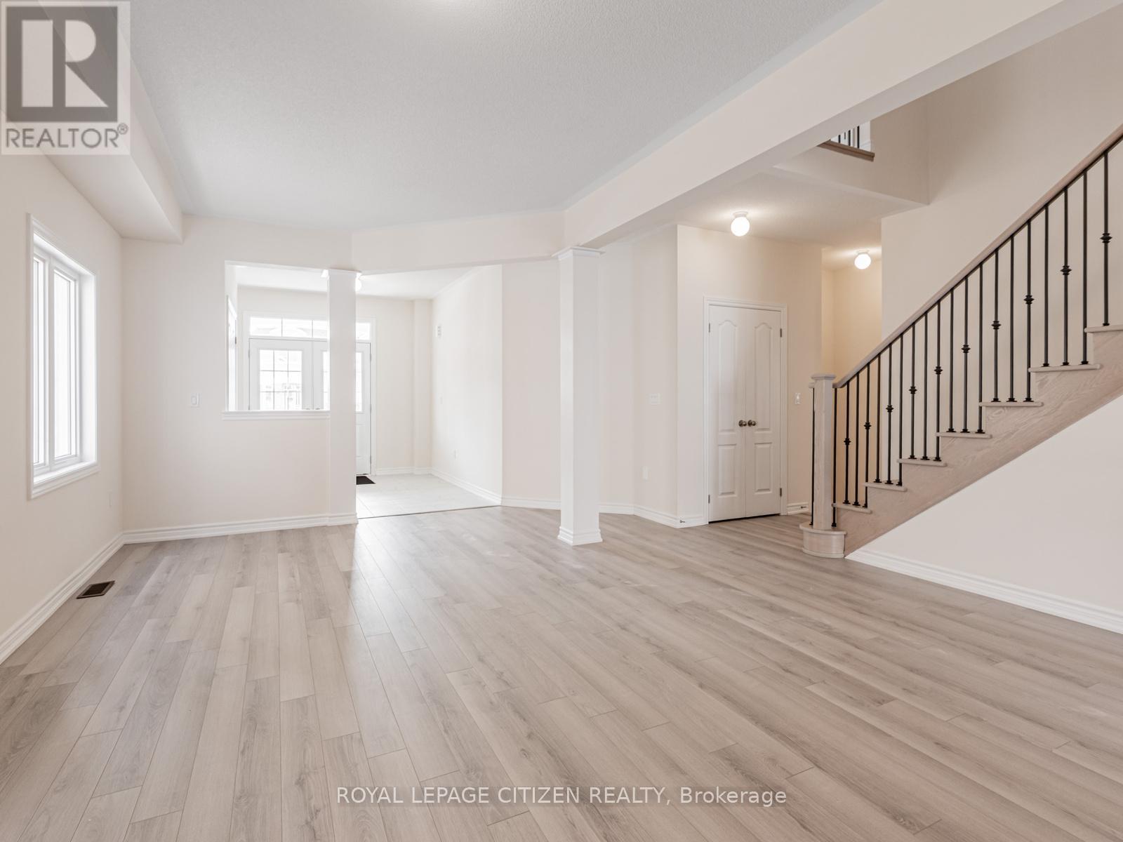 4 Heather Fullerton Road, Georgina, Ontario  L0E 1R0 - Photo 7 - N12801588