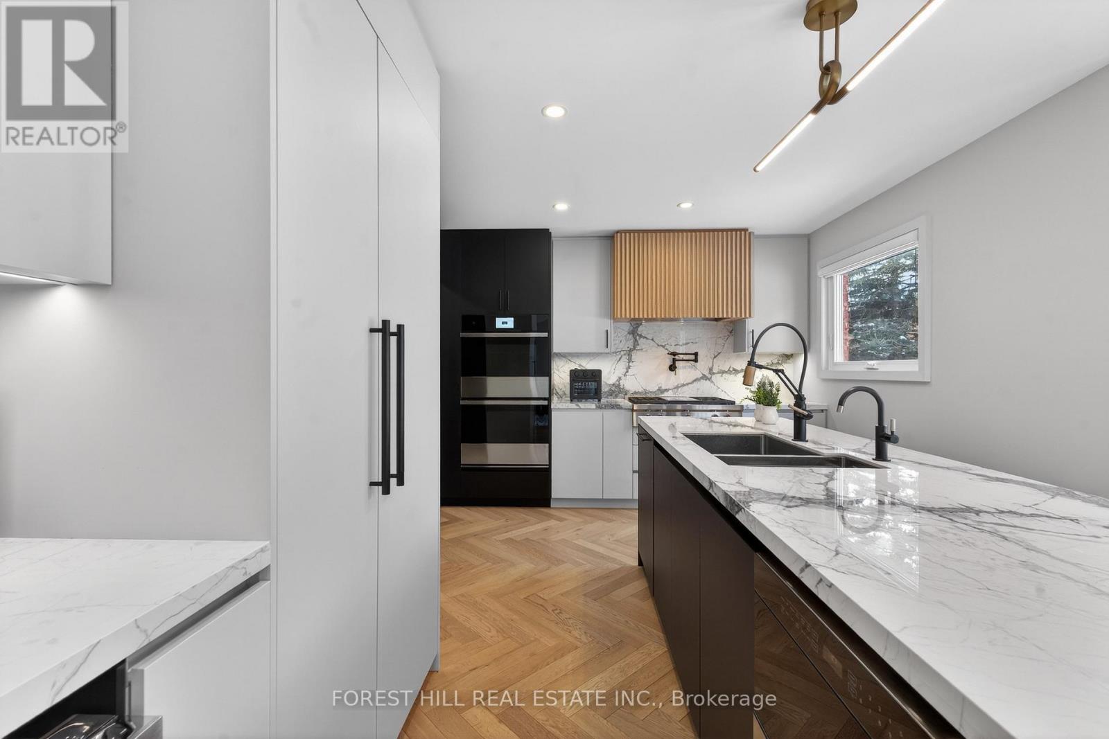 16 Casson Place, Markham, Ontario  L3R 0G2 - Photo 13 - N12801610