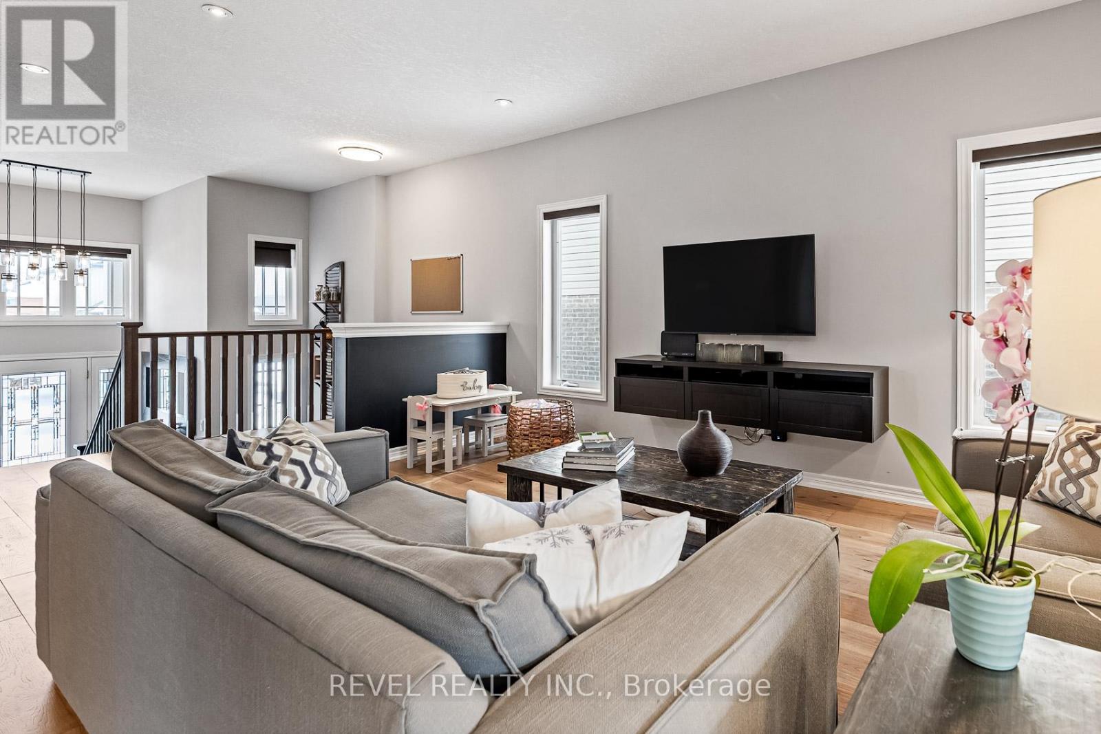 27 Carleton Trail, New Tecumseth (Beeton), Ontario  L0G 1A0 - Photo 14 - N12801626