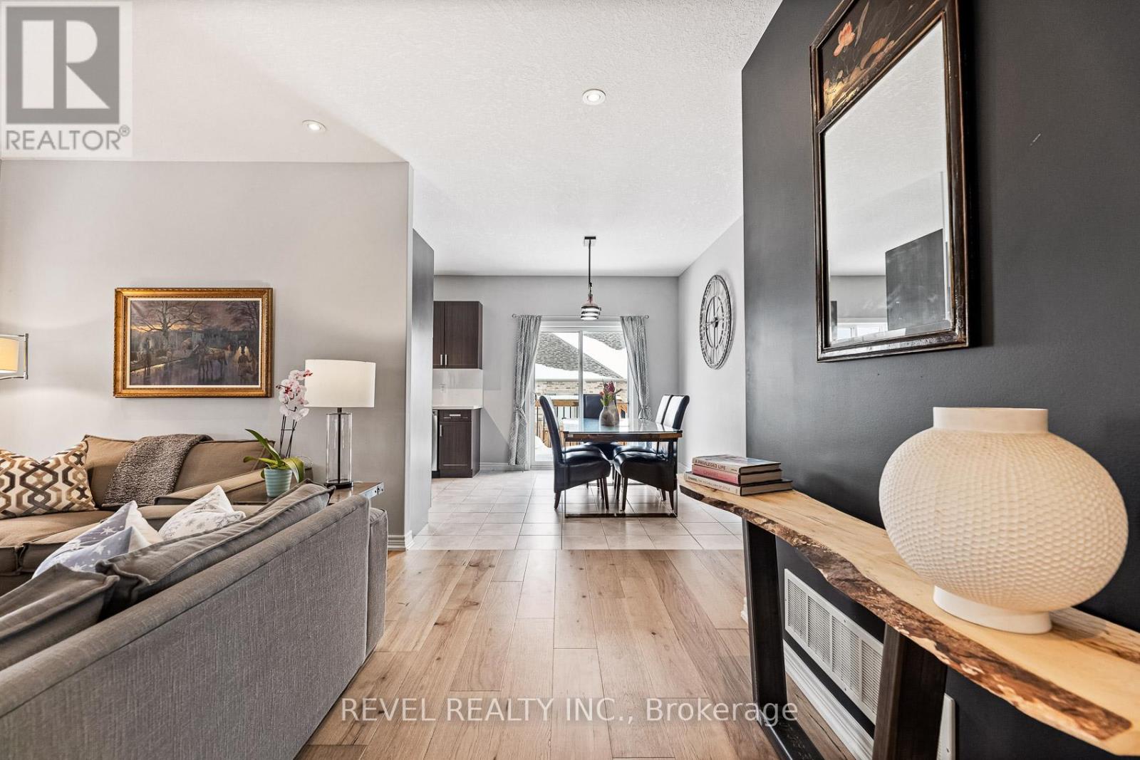 27 Carleton Trail, New Tecumseth (Beeton), Ontario  L0G 1A0 - Photo 18 - N12801626