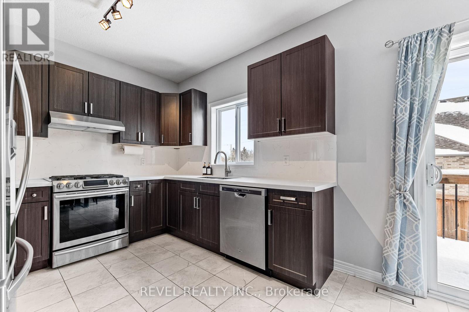 27 Carleton Trail, New Tecumseth (Beeton), Ontario  L0G 1A0 - Photo 35 - N12801626