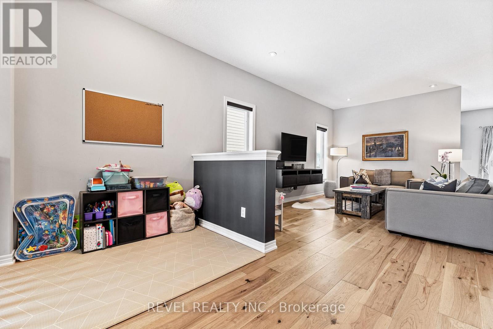 27 Carleton Trail, New Tecumseth (Beeton), Ontario  L0G 1A0 - Photo 7 - N12801626