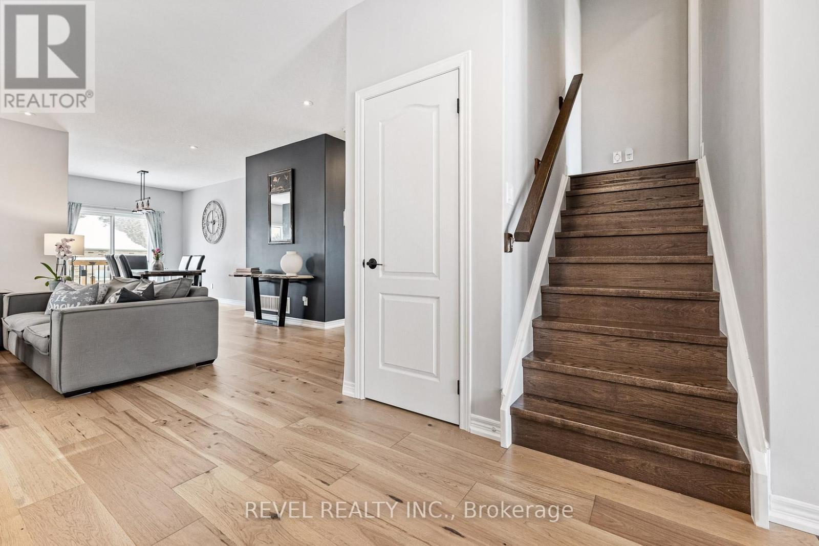 27 Carleton Trail, New Tecumseth (Beeton), Ontario  L0G 1A0 - Photo 9 - N12801626