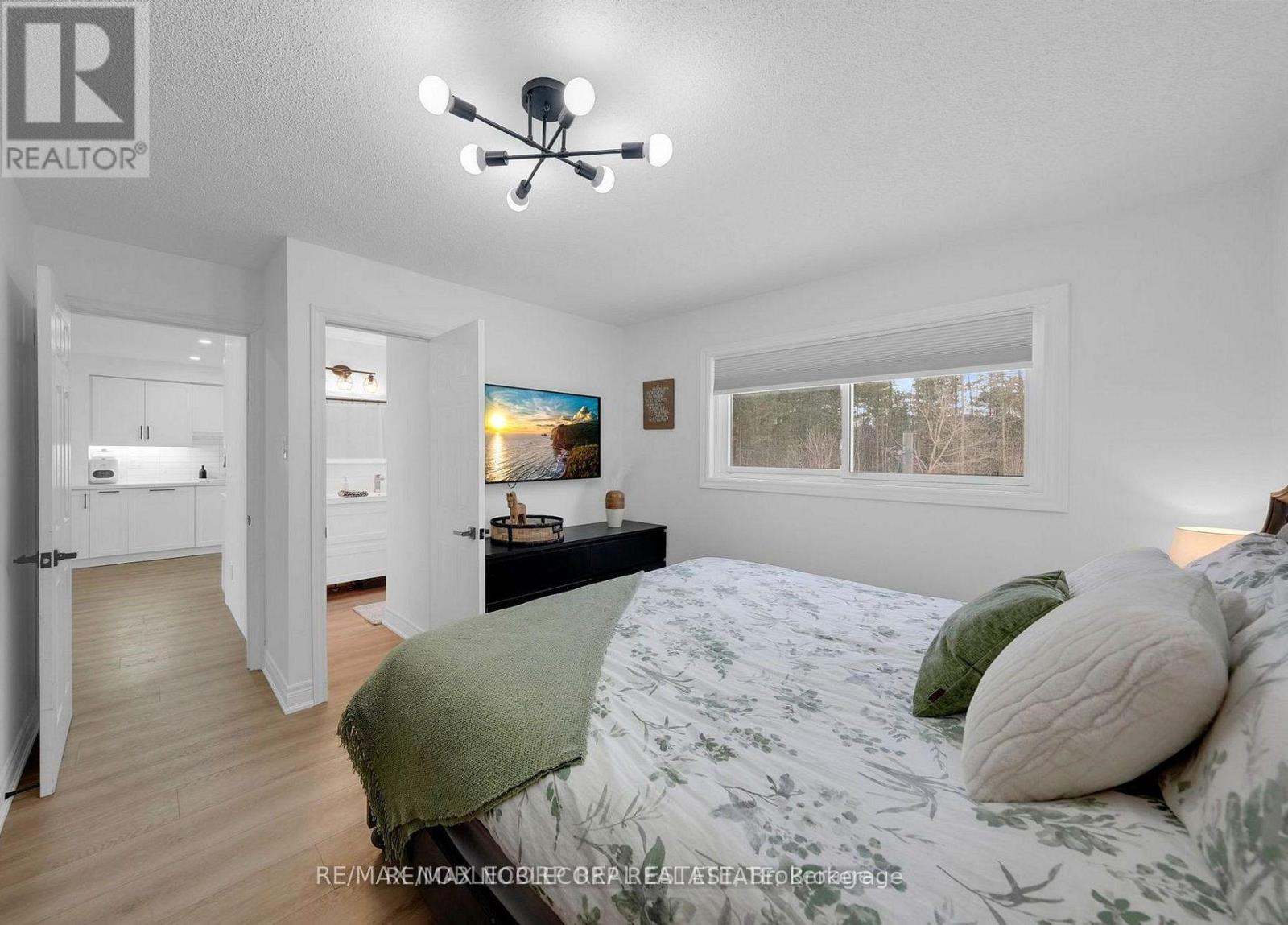 76 Edenbridge Drive, Essa, Ontario  L3W 0K8 - Photo 13 - N12801666