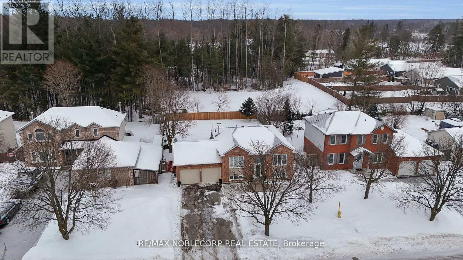 76 Edenbridge Drive, Essa, Ontario  L3W 0K8 - Photo 2 - N12801666