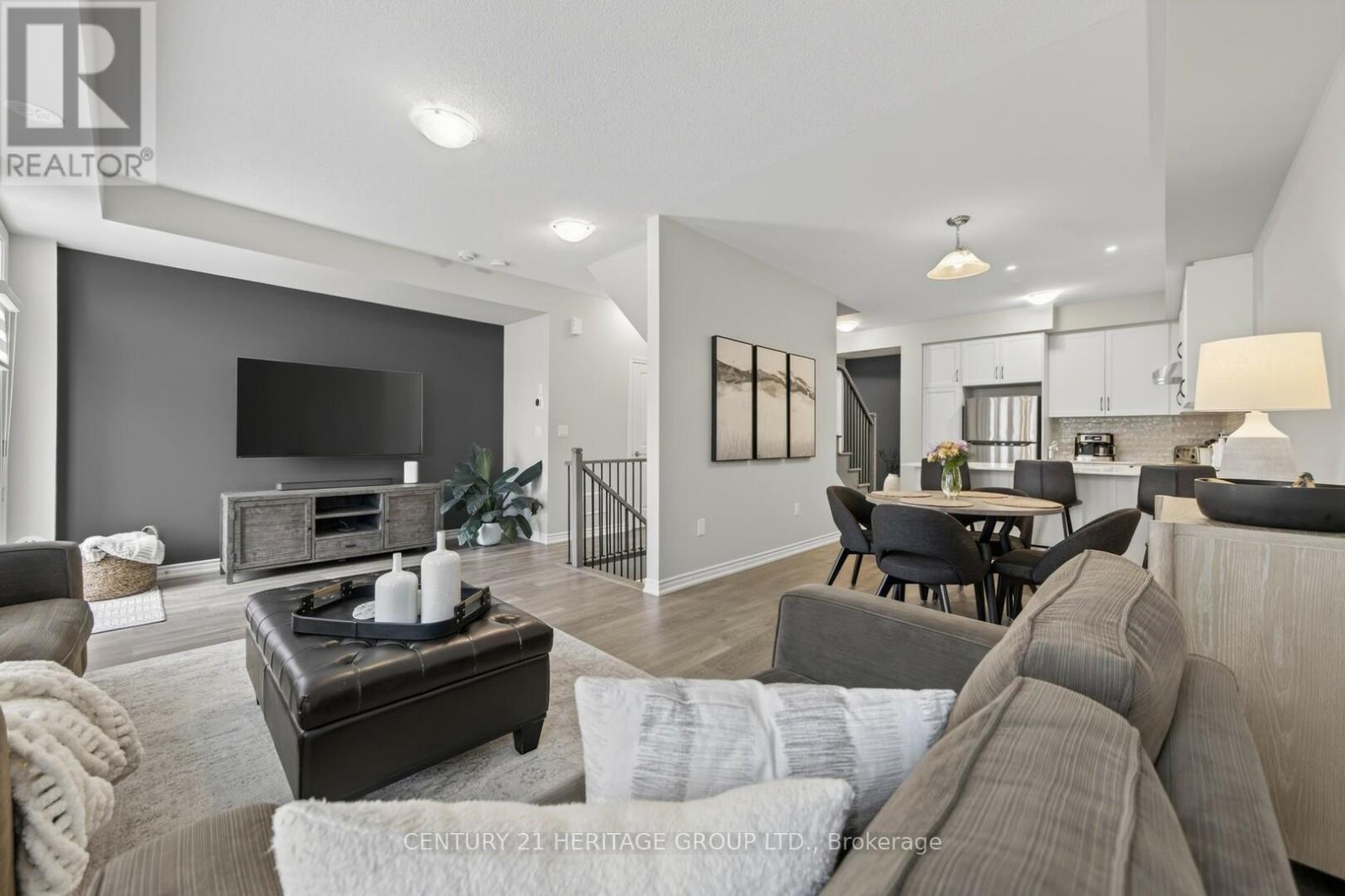 6 Mel Irving Drive, Bradford West Gwillimbury (Bradford), Ontario  L3Z 4P1 - Photo 10 - N12801690