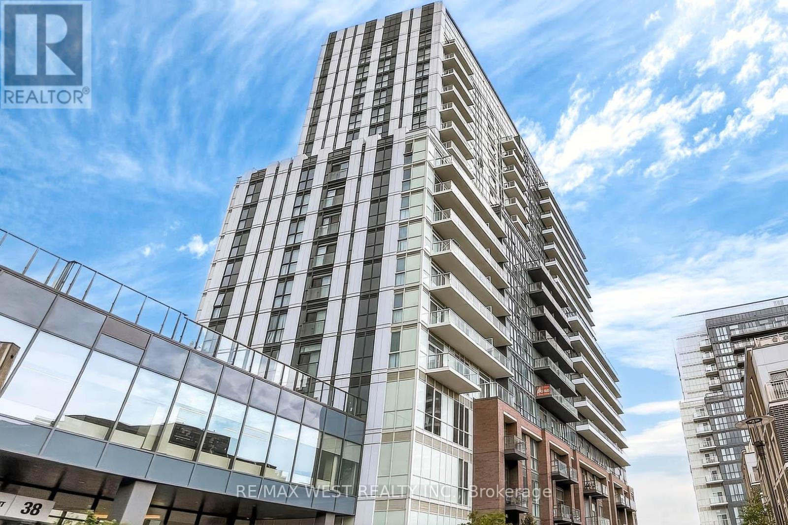 807 - 38 HONEYCRISP CRESCENT, Vaughan, Ontario