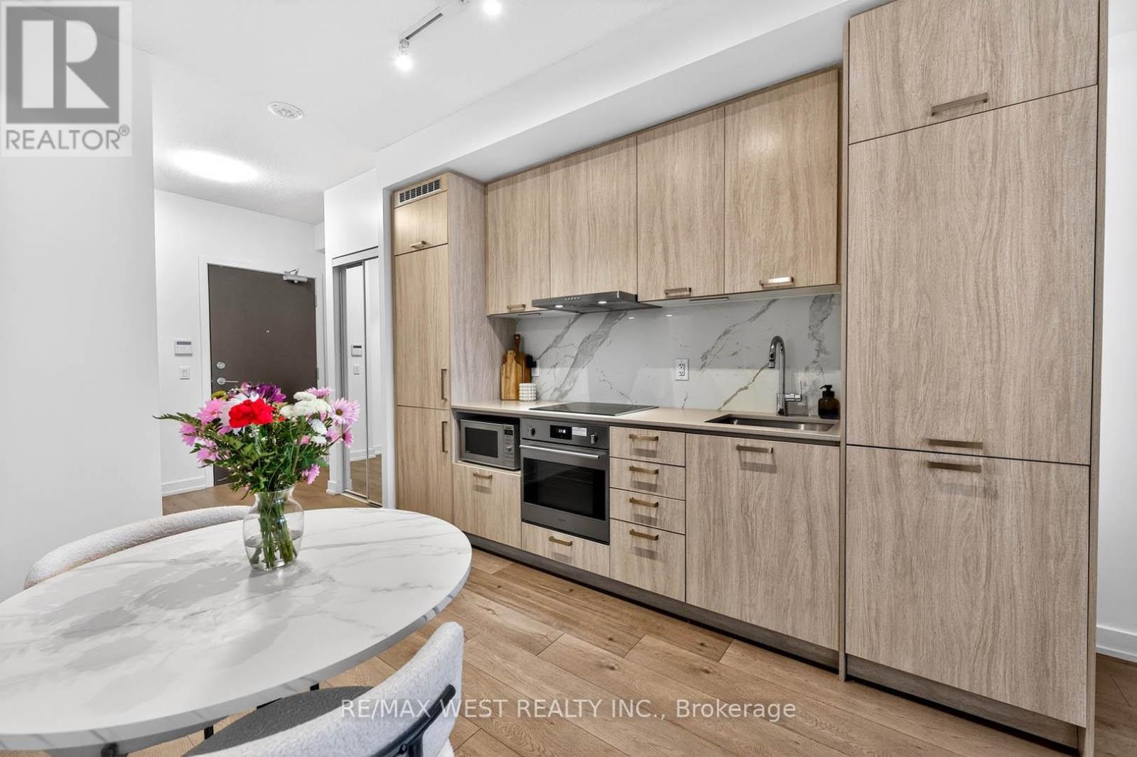 807 - 38 Honeycrisp Crescent, Vaughan, Ontario  L4K 0M7 - Photo 16 - N12801738