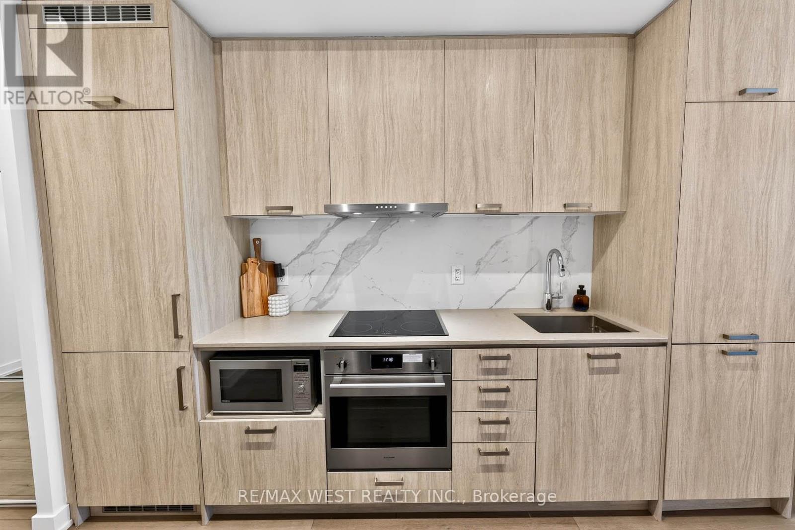 807 - 38 Honeycrisp Crescent, Vaughan, Ontario  L4K 0M7 - Photo 18 - N12801738