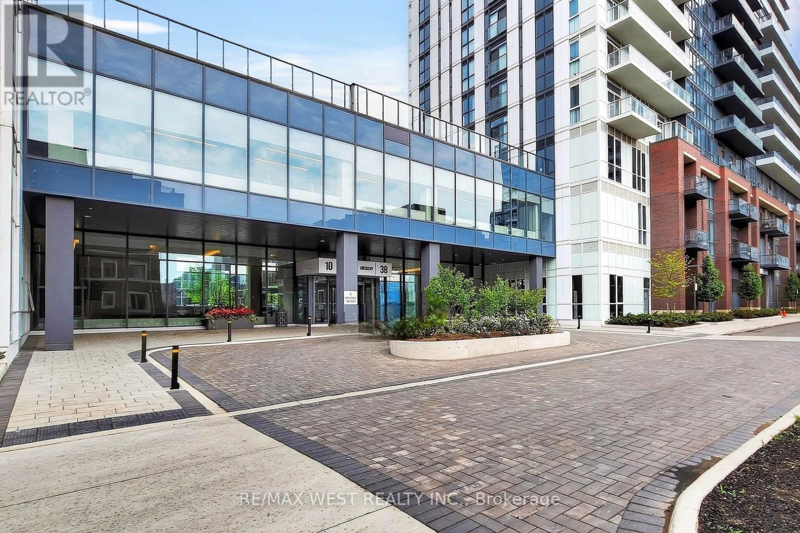 807 - 38 Honeycrisp Crescent, Vaughan, Ontario  L4K 0M7 - Photo 2 - N12801738