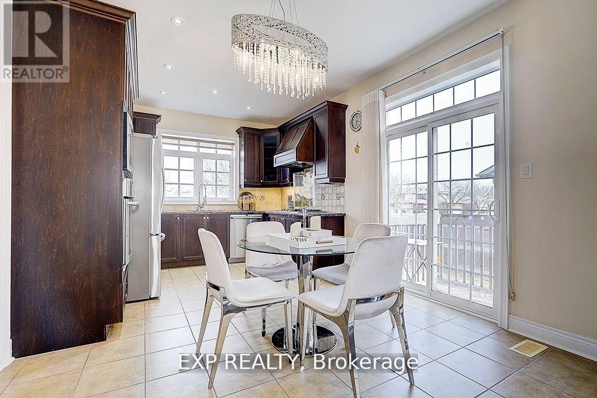 116 Dunlop Street, Richmond Hill, Ontario  L4C 0X1 - Photo 20 - N12719486