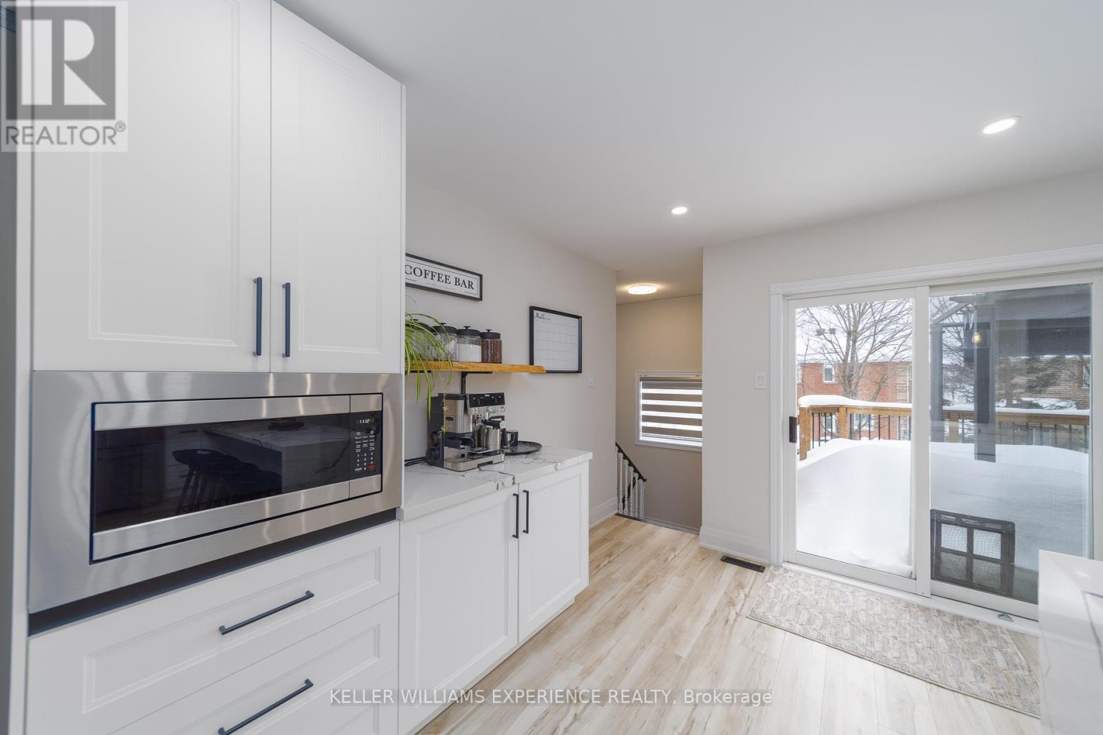 61 Silver Maple Crescent, Barrie (Holly), Ontario L4N 8S8 - Photo 11 - S12801572