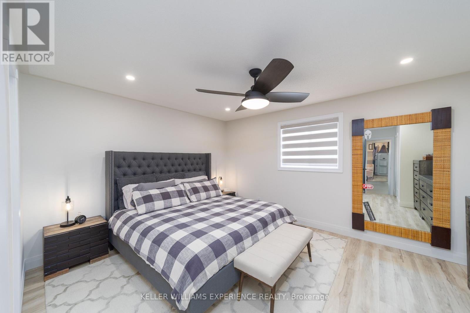 61 Silver Maple Crescent, Barrie (Holly), Ontario L4N 8S8 - Photo 13 - S12801572