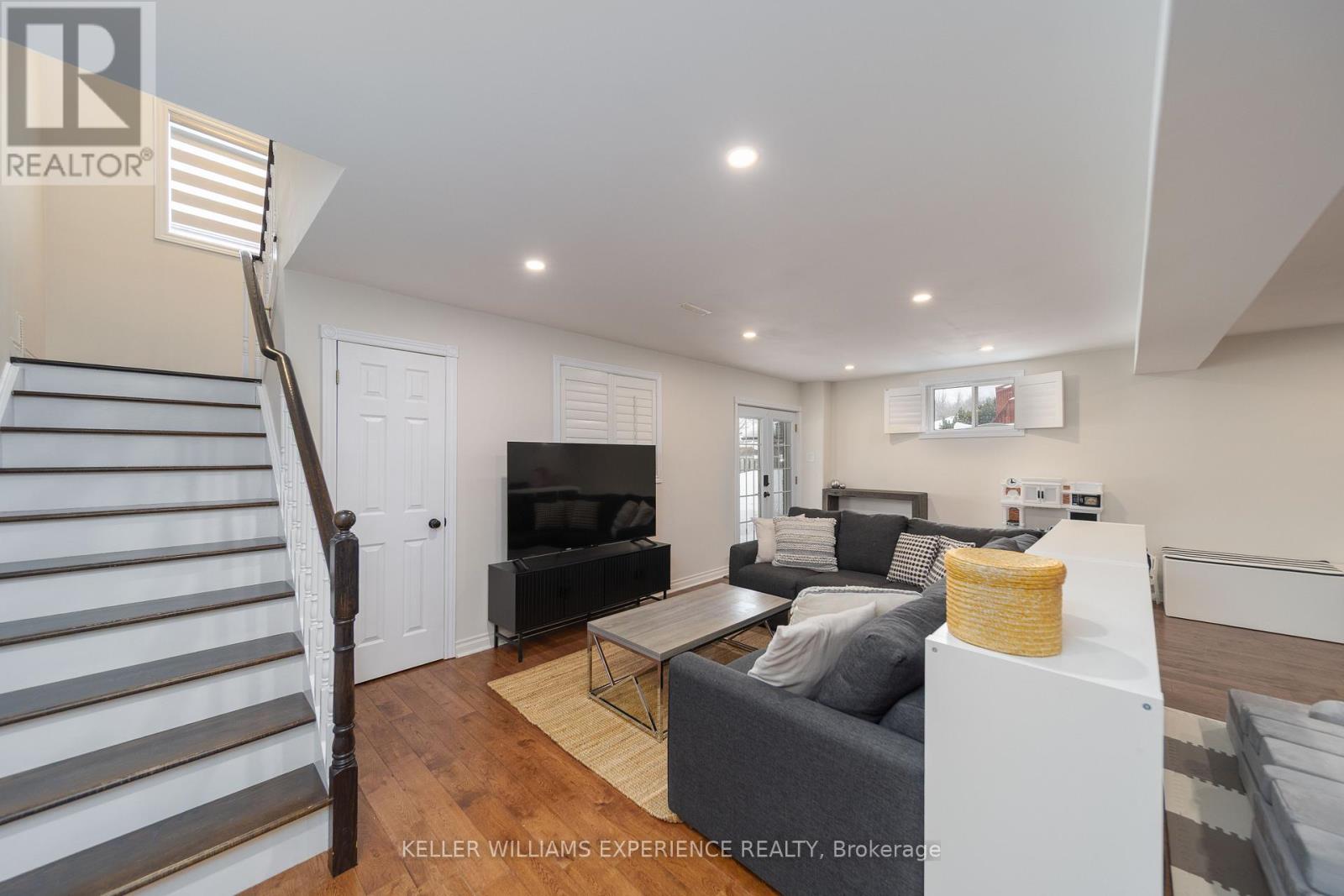 61 Silver Maple Crescent, Barrie (Holly), Ontario L4N 8S8 - Photo 25 - S12801572