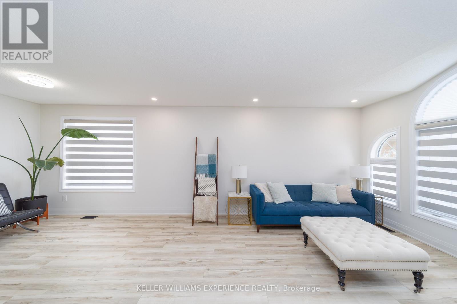 61 Silver Maple Crescent, Barrie (Holly), Ontario L4N 8S8 - Photo 6 - S12801572