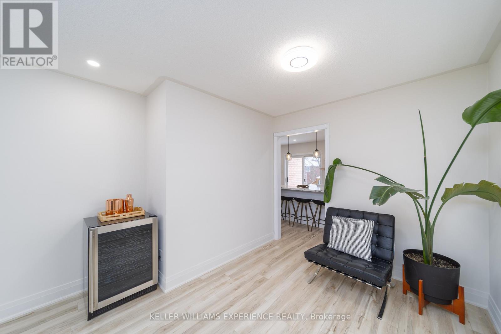 61 Silver Maple Crescent, Barrie (Holly), Ontario L4N 8S8 - Photo 8 - S12801572