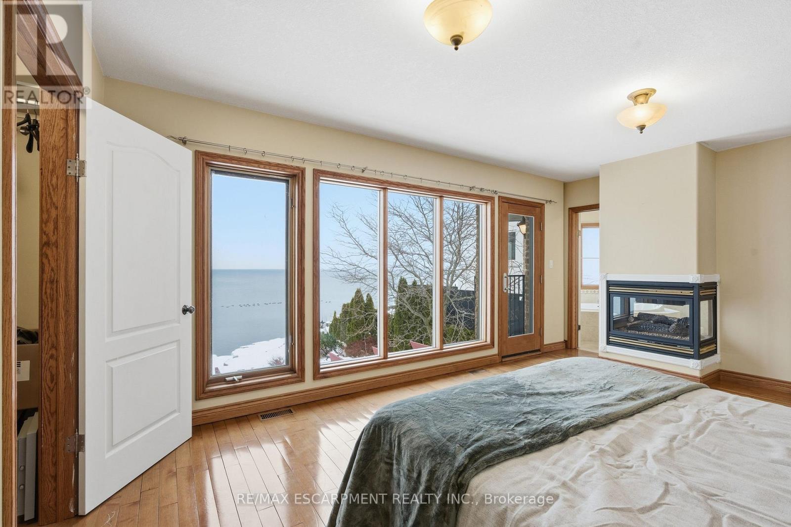 4 Lakeside Drive, Hamilton, Ontario  L8E 5C1 - Photo 17 - X12726180