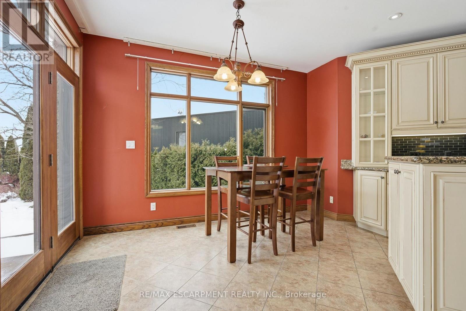 4 Lakeside Drive, Hamilton, Ontario  L8E 5C1 - Photo 13 - X12726180