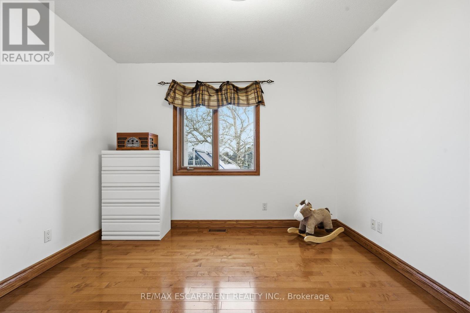 4 Lakeside Drive, Hamilton, Ontario  L8E 5C1 - Photo 29 - X12726180