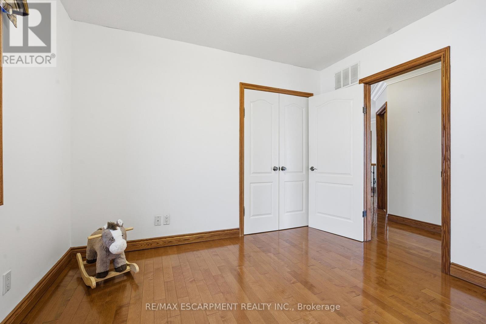 4 Lakeside Drive, Hamilton, Ontario  L8E 5C1 - Photo 30 - X12726180