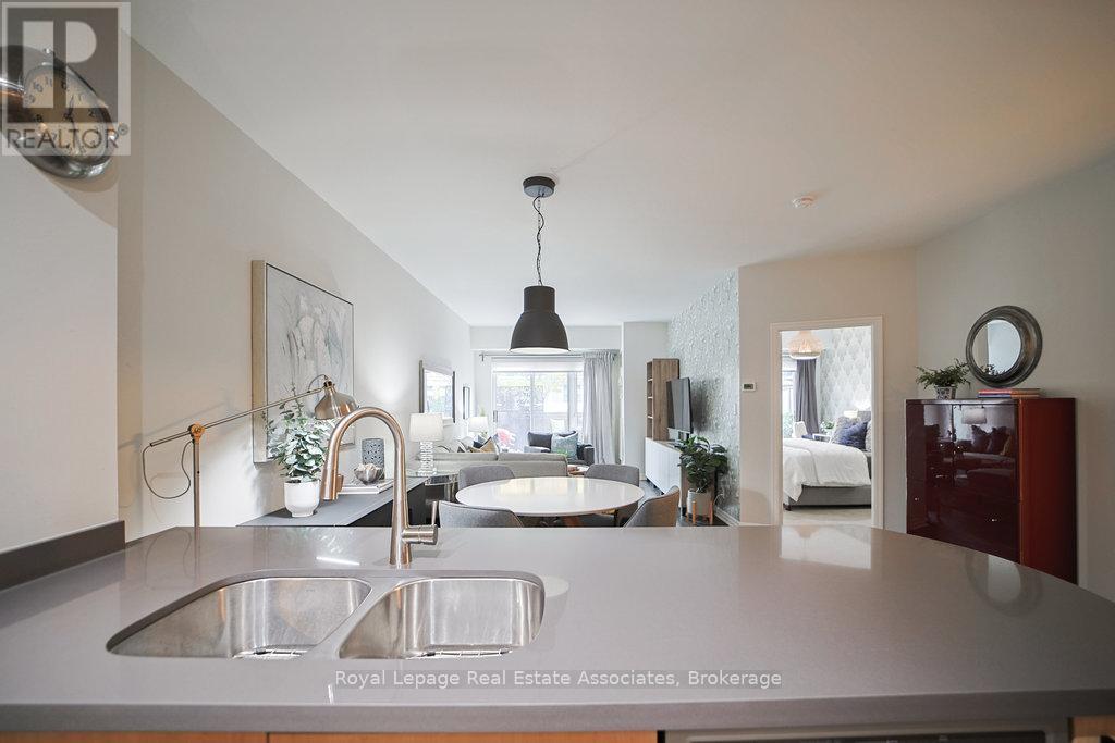 107 - 80 Port Street E, Mississauga (Port Credit), Ontario  L5G 4V6 - Photo 10 - W12801552