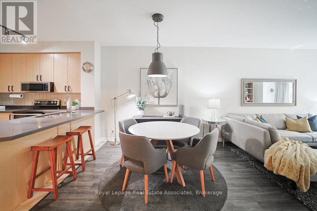 107 - 80 Port Street E, Mississauga (Port Credit), Ontario  L5G 4V6 - Photo 12 - W12801552