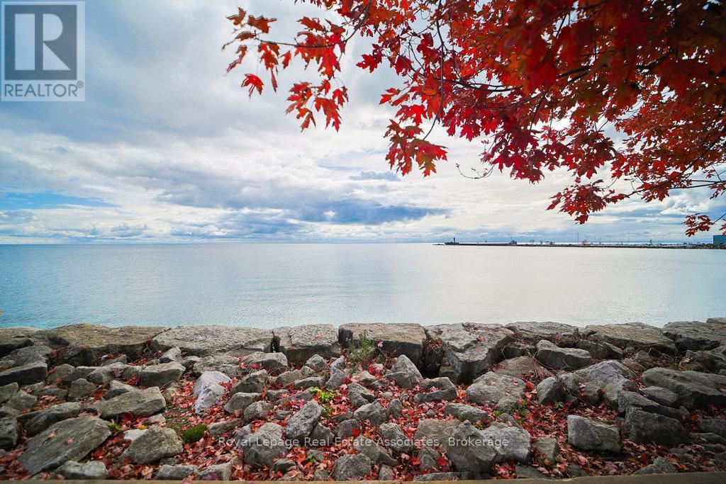 107 - 80 Port Street E, Mississauga (Port Credit), Ontario  L5G 4V6 - Photo 40 - W12801552