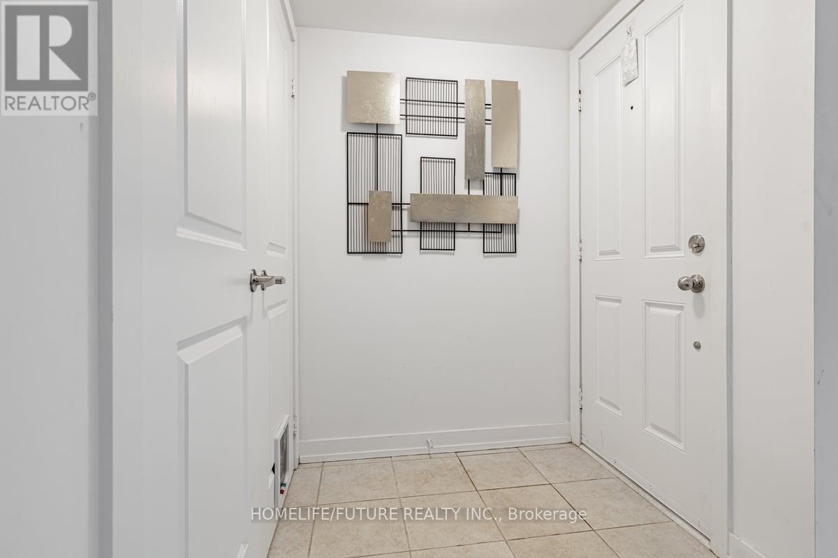 202 - 2355 Sheppard Avenue W, Toronto, Ontario  M9M 0E7 - Photo 3 - W12801564