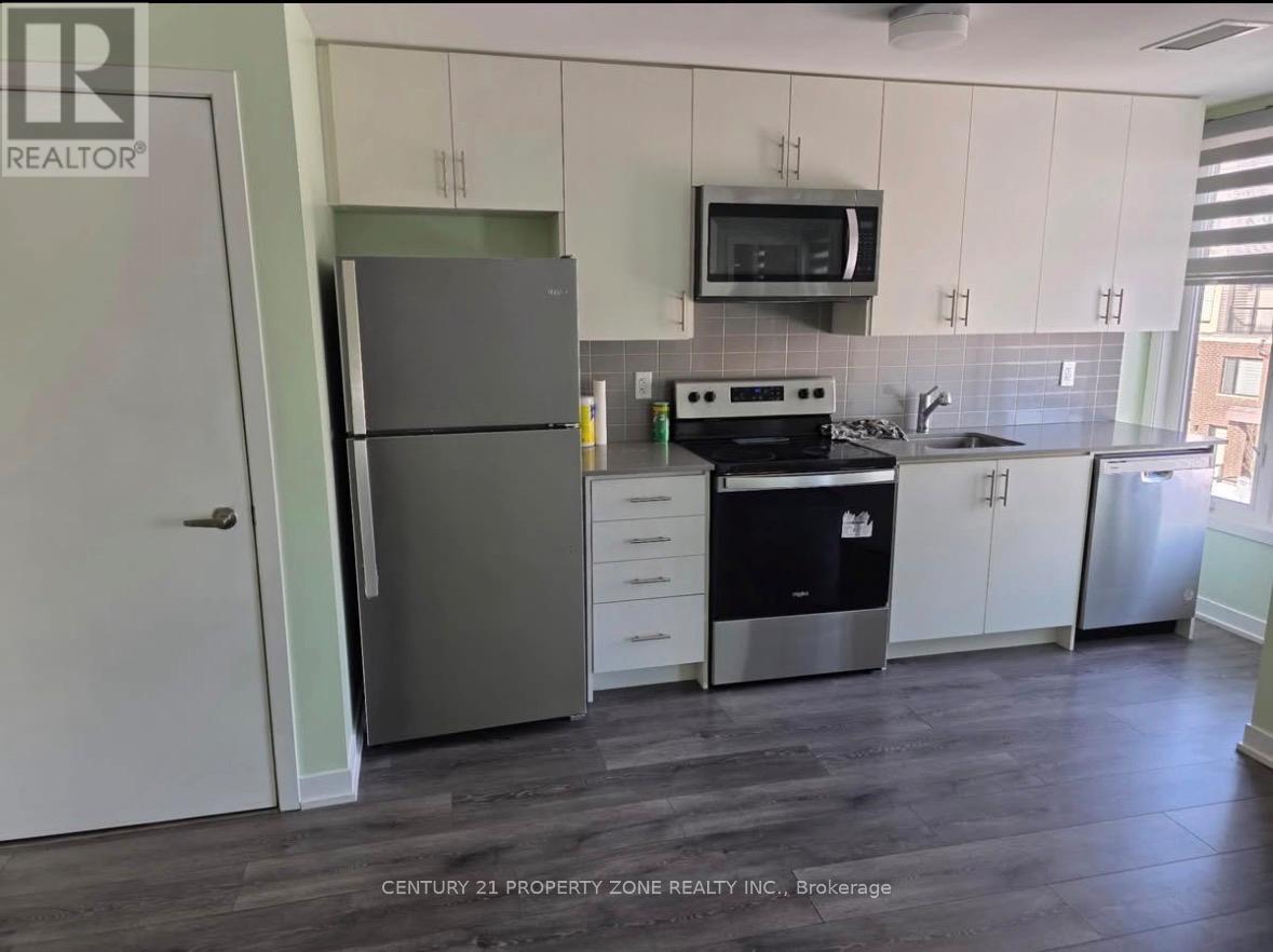 301 - 3401 Ridgeway Drive, Mississauga, Ontario  L5L 5T3 - Photo 6 - W12801648