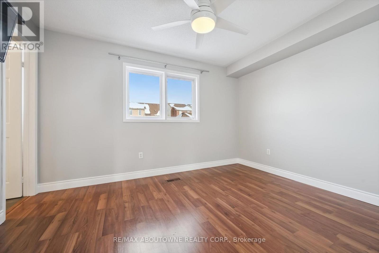 143 Glenashton Drive, Oakville, Ontario  L6H 6N2 - Photo 14 - W12801658