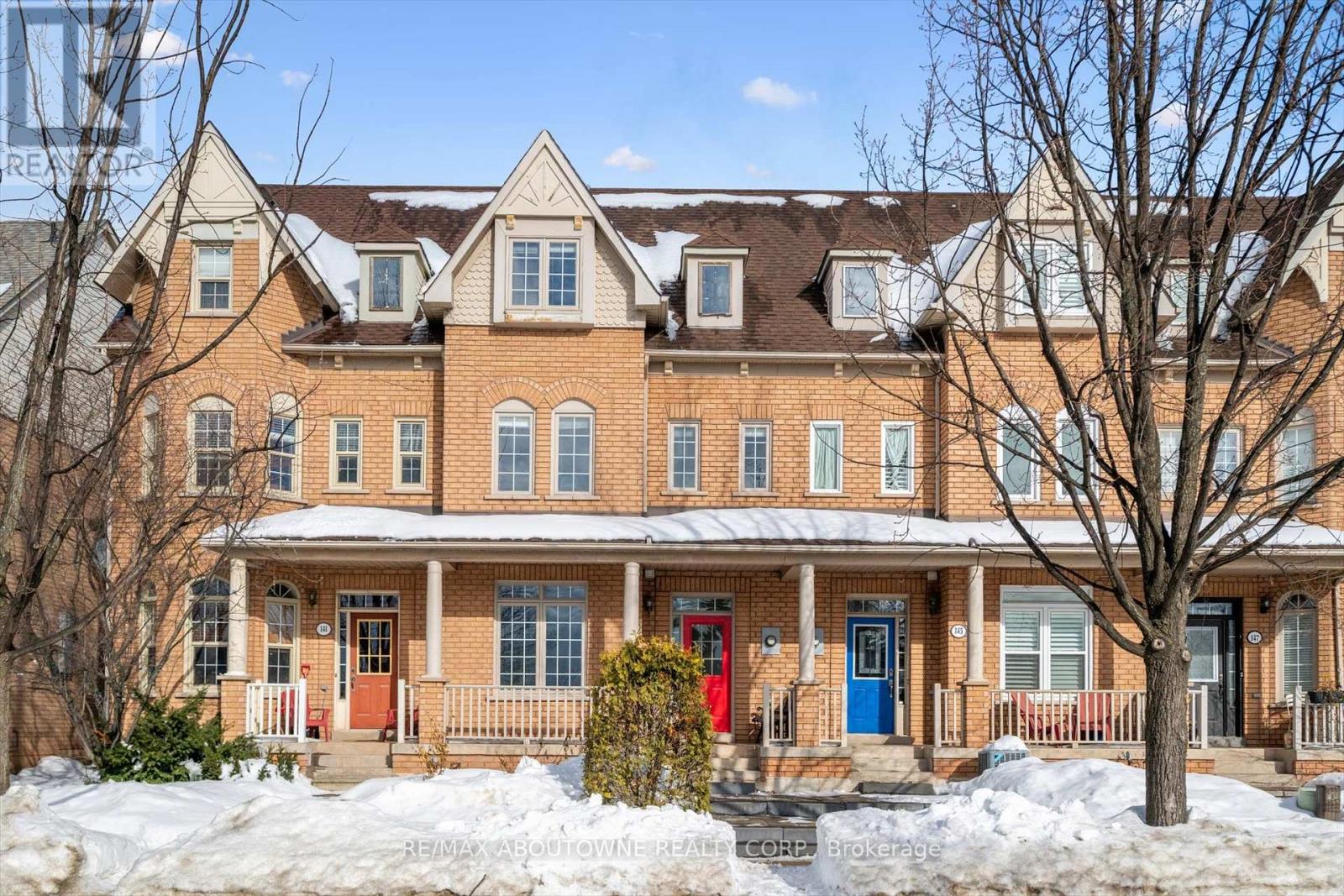 143 Glenashton Drive, Oakville, Ontario  L6H 6N2 - Photo 2 - W12801658