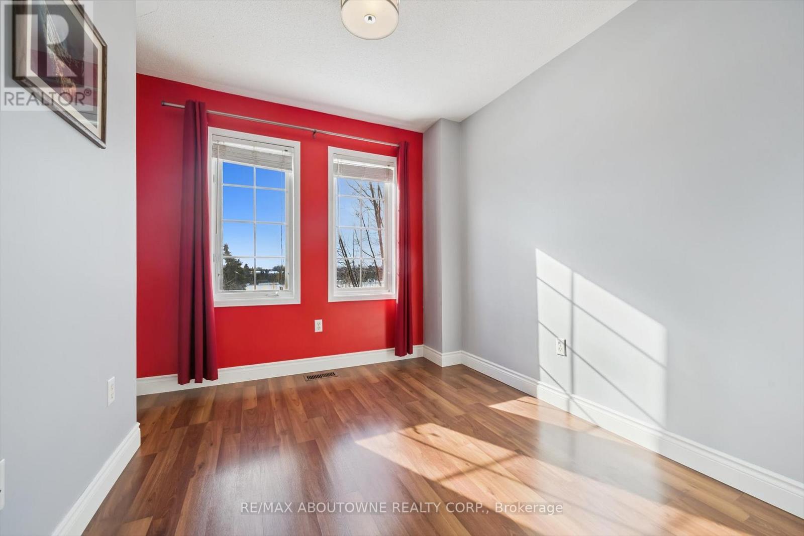 143 Glenashton Drive, Oakville, Ontario  L6H 6N2 - Photo 20 - W12801658